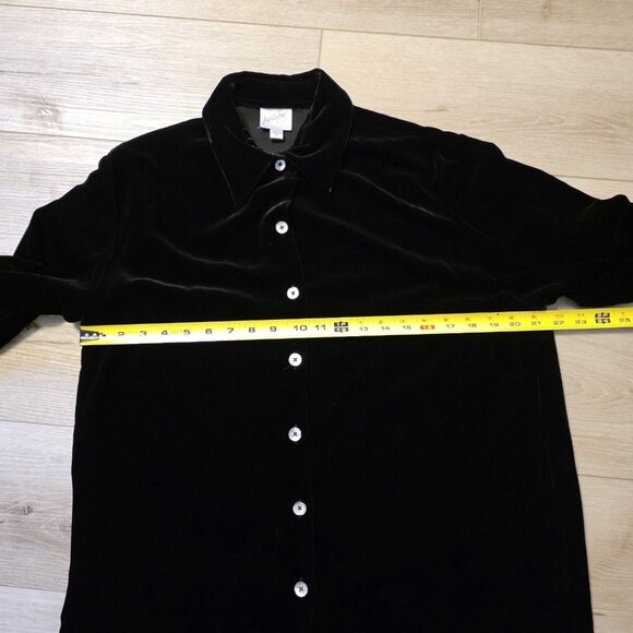 VTG Jacqueline Ferrar Black Velvet Velour Long Sleeve Collar Button Shirt Sz Med - Picture 4 of 9